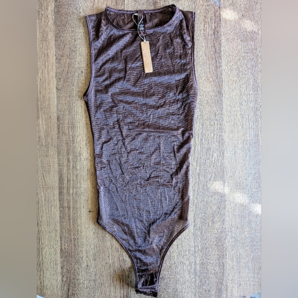 SKIMS Bodysuit GLISSENETTE Crew Neck BODYSUIT Size XXS NWT - Picture 2 of 6